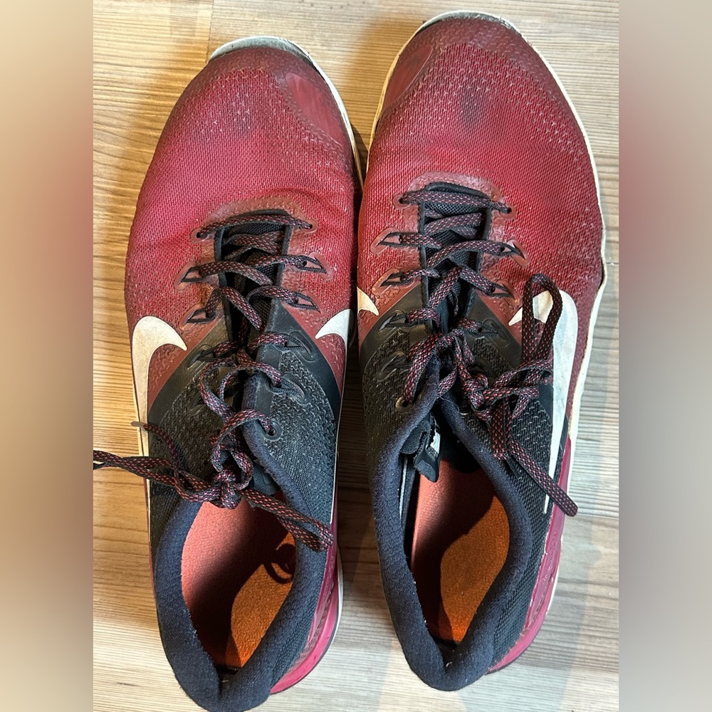 Size 11.5 Men’s nike metcon 4 AH7455-602 Arkansas Razorback Red Black